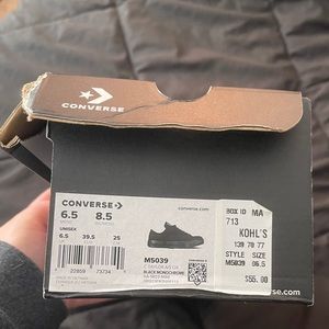 Black low top converse